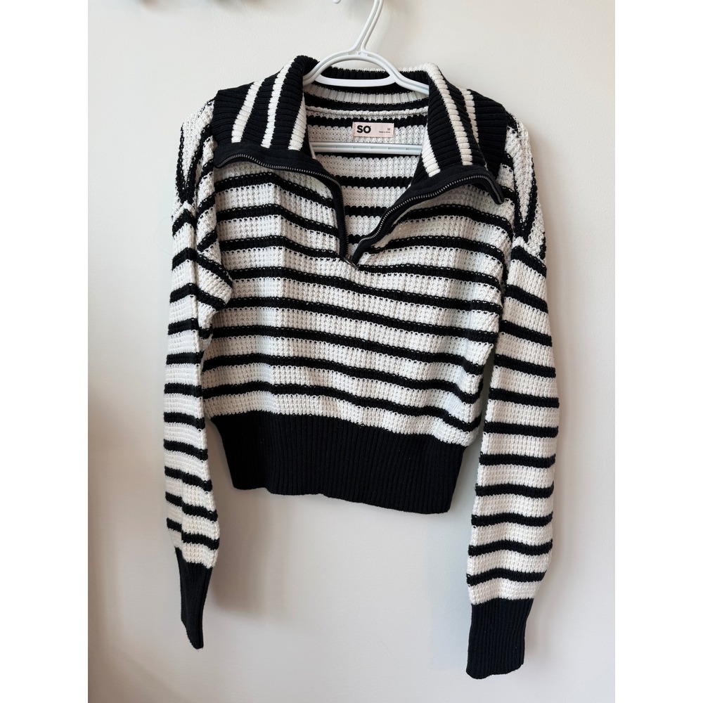 SO Striped Quarter Zip Sweater Womens Medium Black White Cropped Waffle Knit